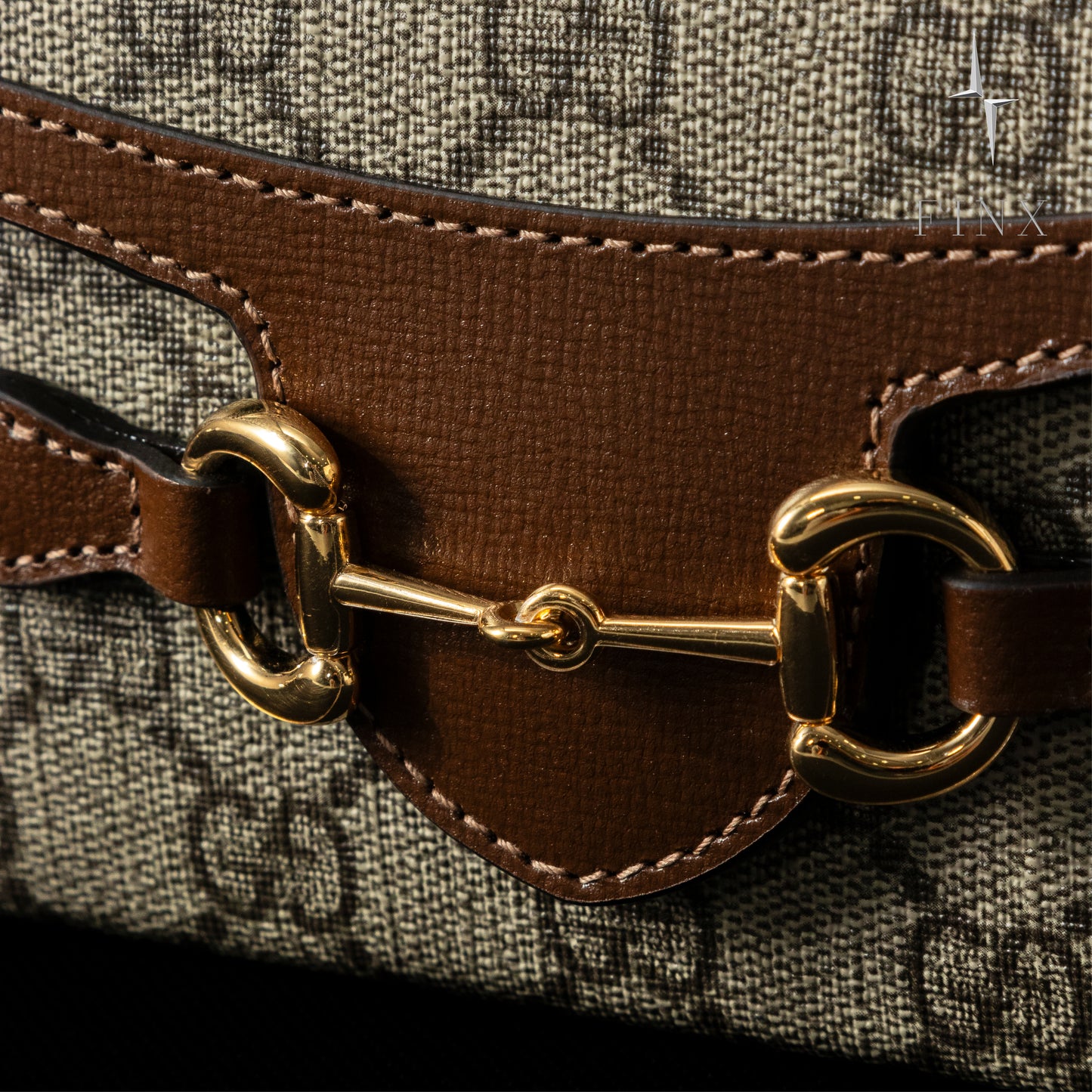 ชุดป้องกัน Gucci Horsebit Mini