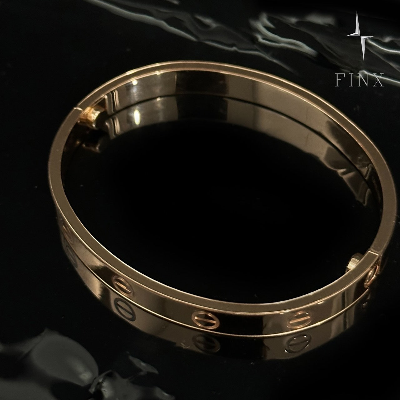 ชุดป้องกันสร้อยข้อมือ Cartier Love
