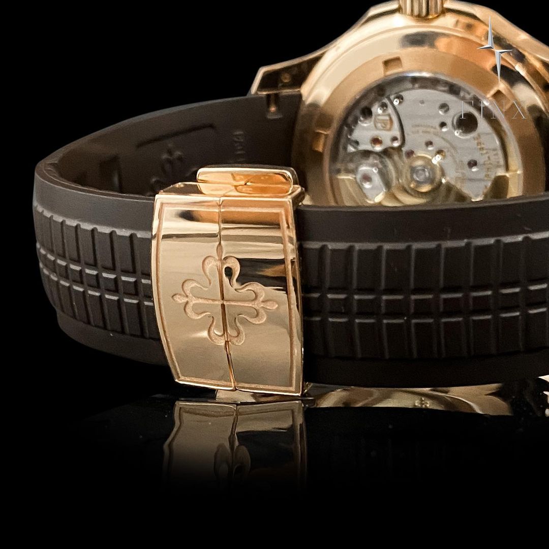 ชุดฟิล์มกันรอย Patek Philippe Aquanaut 5164R-001