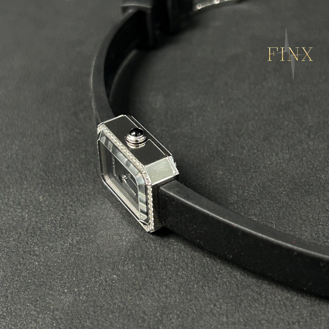 CHANEL Premiere H7942 strap view